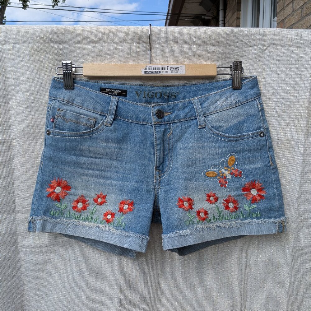 Vigoss blue jean shorts with red flower&butterfly embroidery